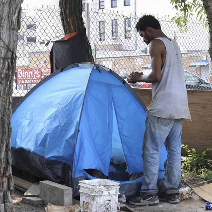 Chicago removing homeless encampment ahead of Democratic ºÃÉ«tv Convention